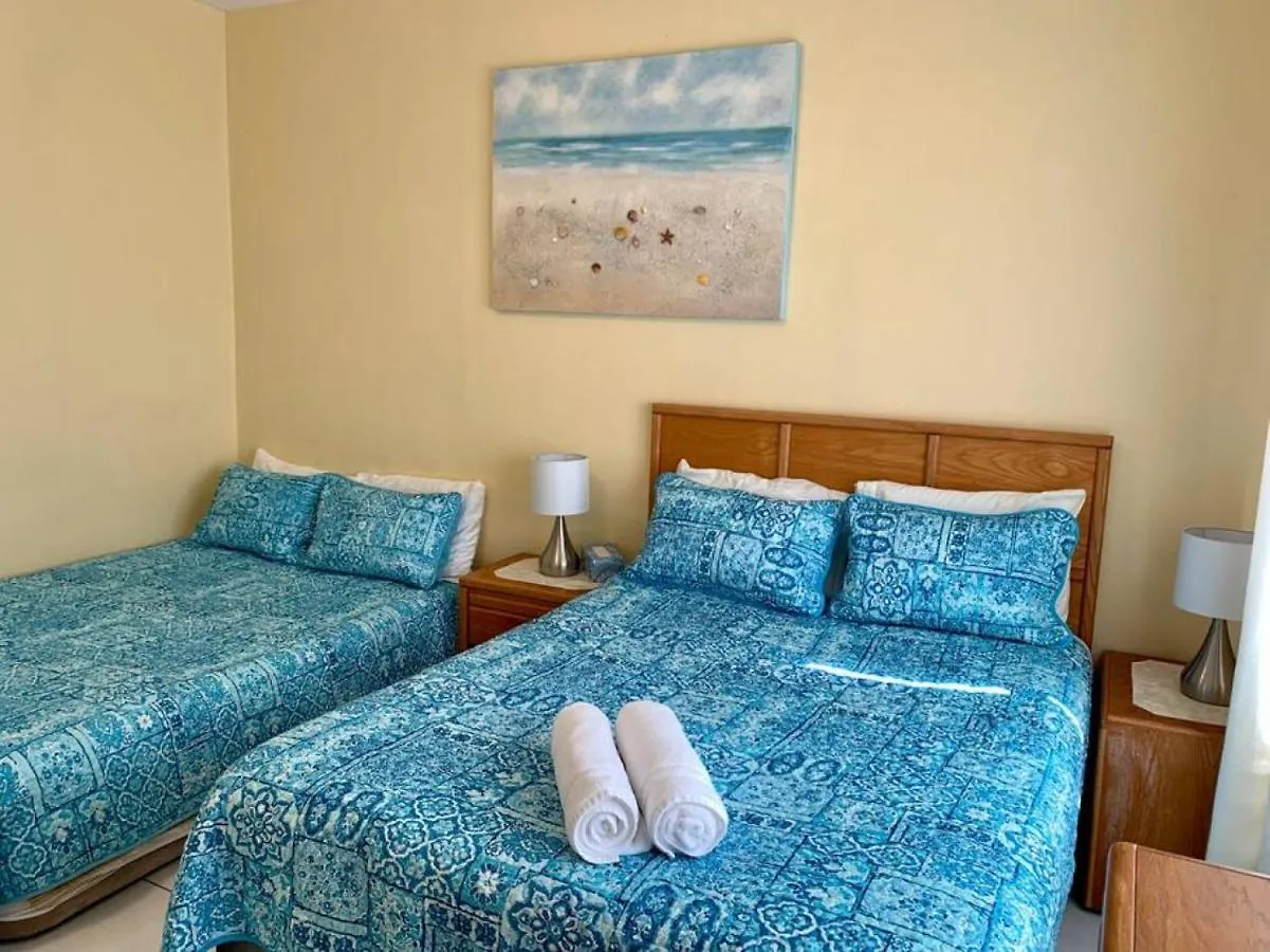 Suite 3, Blue Pavilion - Steps To Beach - Car, Value, Service West Bay Appartamento
