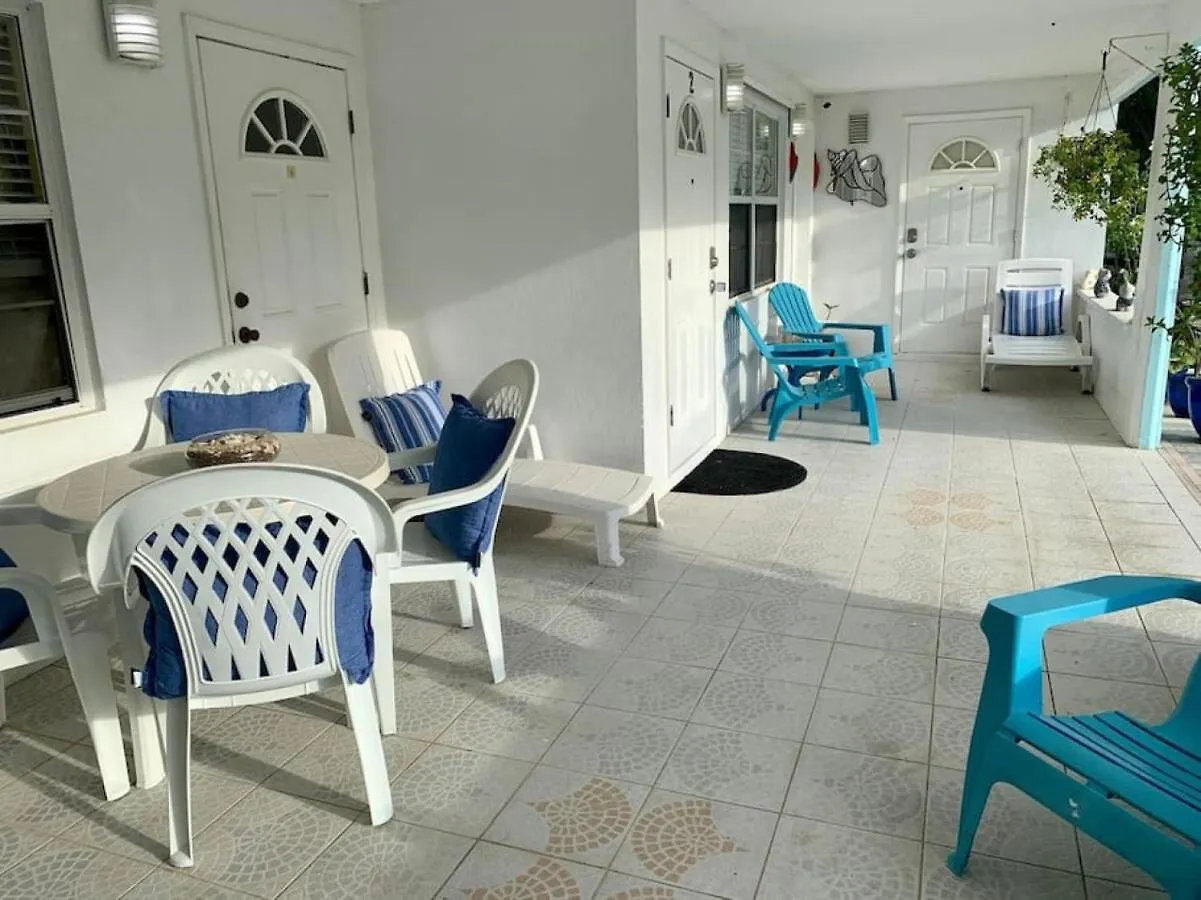 Appartamento Suite 3, Blue Pavilion - Steps To Beach - Car, Value, Service West Bay